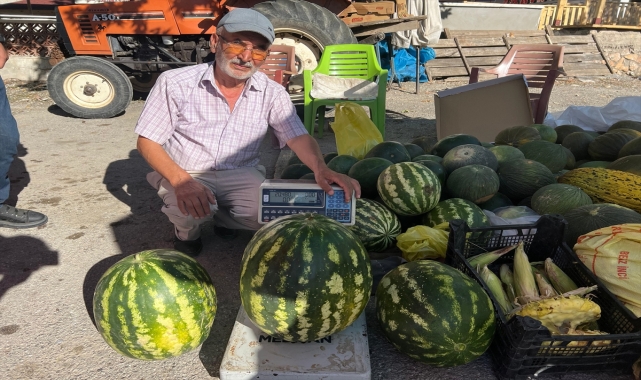 Sivas'ta bir üretici 20 kilo 540 gram karpuz yetiştirdi