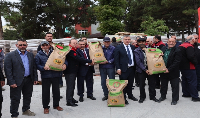 Kayseri'de 1000 çiftçiye 250 ton buğday tohumu dağıtıldı