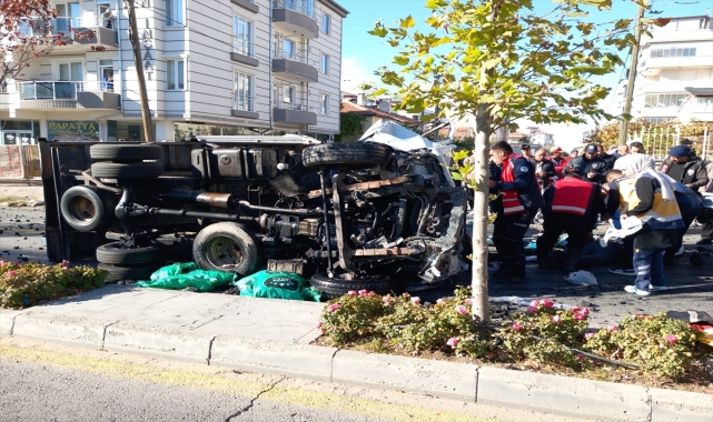 Kayseri'de freni patlayan kamyonun otomobile çarpması sonucu 1 kişi öldü, 6 kişi yaralandı