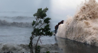 İspanya'nın ardından bu kez Tayvan... Kong-rey Tayfunu vurdu: Ölü ve yaralılar var, binlerce kişi tahliye edildi