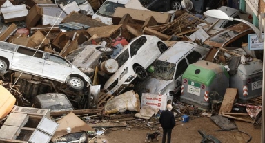 İspanya uzun yıllar sonra ilk kez böylesini yaşıyor! Sel felaketinde can kaybı 100'e yaklaştı, artmasından endişe ediliyor