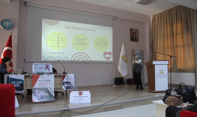 Beyşehir'de üniversite öğrencilerine AIDS hastalığı anlatıldı