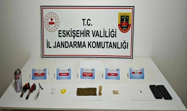 Eskişehir'de 2 uyuşturucu şüphelisi yakalandı