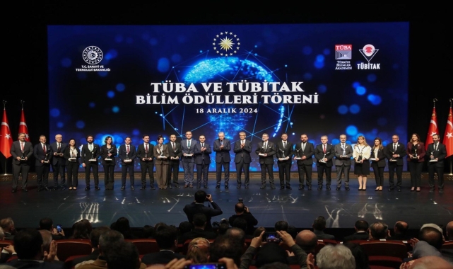 KTÜN Bilgisayar ve Bilişim Bilimleri Fakültesi Dekanı Prof. Dr. Kıran'a, TÜBİTAK'dan ödül