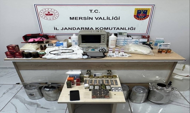 Mersin'de yetkisi olmadan hastaları muayene eden yabancı uyruklu doktor ve eşi yakalandı