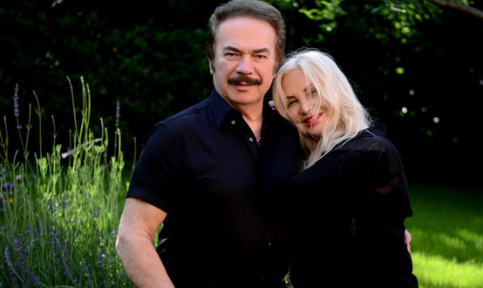 Orhan Gencebay ve Sevim Emre kaza yaptı