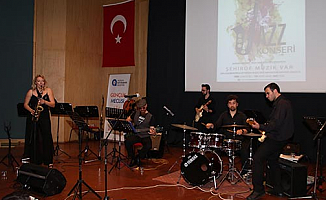 Antalya'da Gençlik Meclisi, Caz Konseri düzenledi