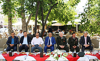 Karaman'da Başkan Çalışkan, valiliğin düzenlediği bayramlaşmaya katıldı