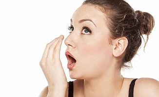 ORUÇLUYKEN AĞIZ KOKUSUNU ÖNLEMENİN 6 YOLU